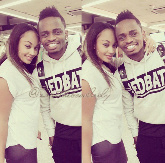 HEBU MCHEKI  ZARI ANAVYOKODOLEA MACHO SIMU YA DIAMOND KAMA BEYONCE KWA JAY Z
