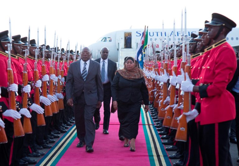 Shuhudia Jinsi Makamu wa Rais wa Cuba alivyowasili nchini