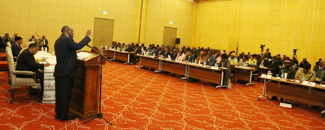 SHUHUDIA HAPA RAIS DKT MAGUFULI ALIVYOKUTANA NA MABALOZI WANAOIWAKILISHA TANZANIA NJE YA NCHI IKULU DAR ES SALAAM