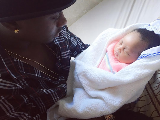 YOUNG D 'Kwa Mara ya Kwanza Nimejisikia Tofauti Sana Baada ya Kumbeba tu Mwanangu'