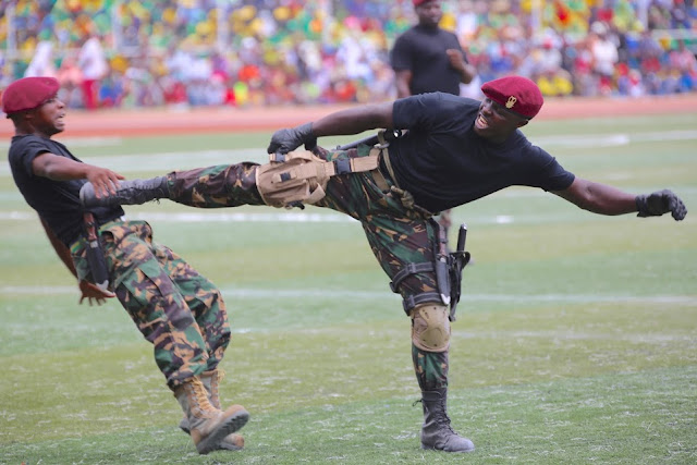 ONA HAPA MAKOMANDOO LIVE KATIKA MAADHIMISHO YA MIAKA 53 YA MAPINDUZI YALIVYOFANYIKA LEO ZANZIBAR
