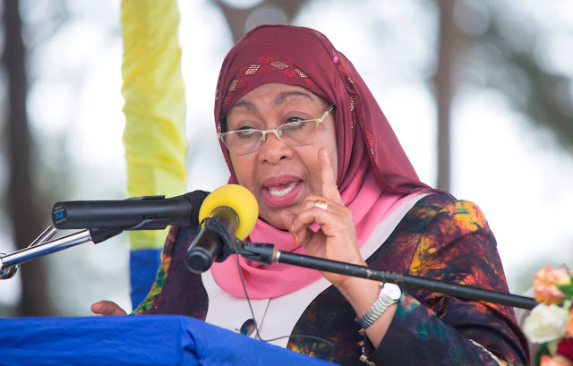 Mama Samia Awafunda Wanaume "Msipende Kuwaona Wakubwa Wenzenu Hawana Ladha Katika Tendo la Ndoa"