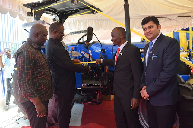 WAZIRI WA KILIMO AZINDUA MATREKTA MAPYA YA SONALIKA JIJINI DAR