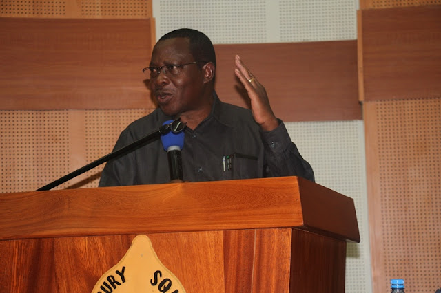 DKT. MPANGO ATETA NA WAFANYAKAZI NA KUHIMIZA MAADIDLI NA UWAJIBIKAJI KAZINI