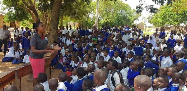 KAMPENI YA TBS YAWAFIKIA WANAFUNZI KAHAMA