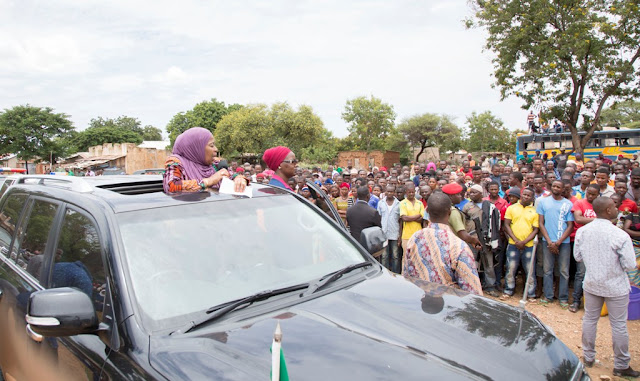 MAKAMU WA RAIS AFANYA ZIARA WILAYANI MKALAMA MKOANI SINGIDA