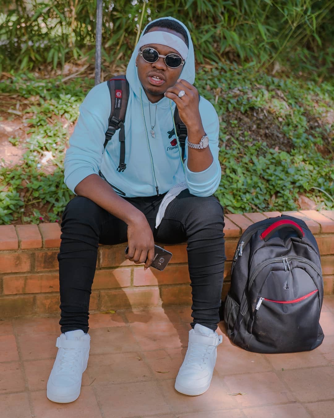 Mashabiki Zangu Hawahitaji Kumjua Mpenzi Wangu”-Lavalava