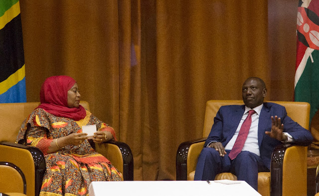 MAKAMU WA RAIS SAMIA SULUHU HASSAN AKUTANA NA KUFANYA MAZUNGUMZO NA NAIBU RAIS WA KENYA MH RUTO.