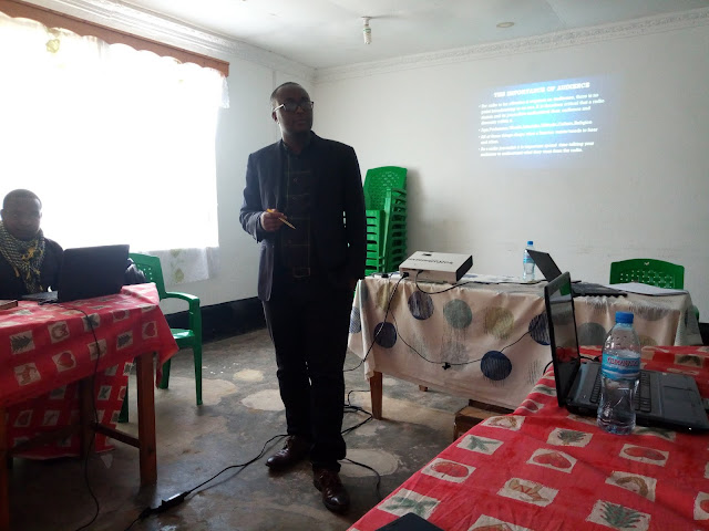 MRADI WA BORESHA HABARI WAWAPIGA MSASA WAANDISHI WA HABARI REDIO NURU FM IRINGA