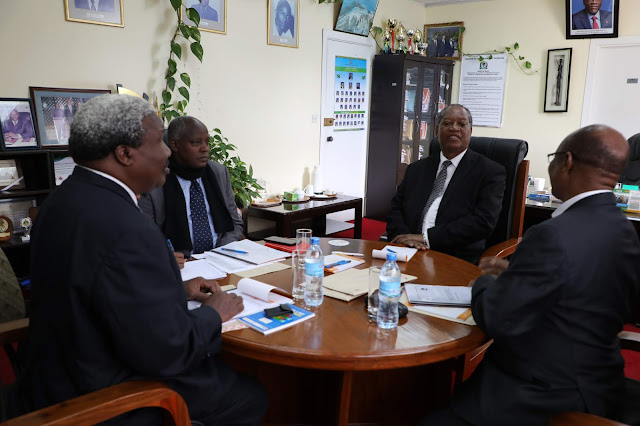Prof. Kabudi akutana na Bodii ya AICC