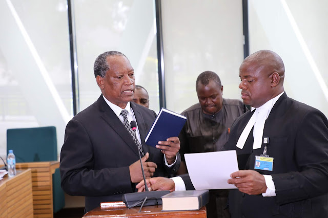 Prof. Kabudi ala kiapo cha utii Bunge la Afrika