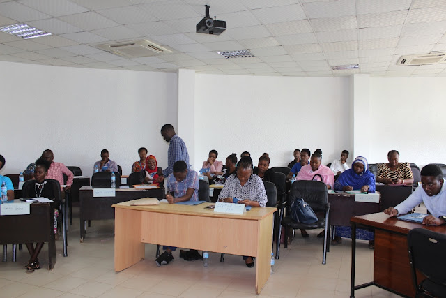 WAJASIRIAMALI WADOGO NA WAKATI WAPATIWA MAFUNZO CHUO KIKUU DAR ES SALAAM