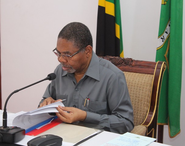 RAIS WA ZANZIBAR MHE.DK.SHEIN AZUNGUMZA NA UONGOZI WA WIZARA YA BIASHARA NA VIWANDA ZANZIBAR IKULU NDOGO KIBWENI ZANZIBAR