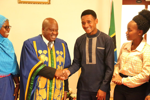 SPIKA NDUGAI AKUTANA NA UONGOZI WA BUNGE LA VIJANA OFISINI KWAKE JIJINI DODOMA