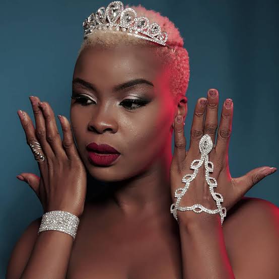 QUEEN DARLIN BADO AMKUMBUKA ALI KIBA,AKIRI DIAMOND ATAFIKA MBALI KISA TANASHA