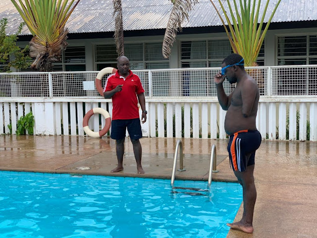 PROGRAM COORDINAOR WA AGITOS FOUNDATION ATEMBELEA MAZOEZI YA WAOGELEAJI WENYE ULEMAVU