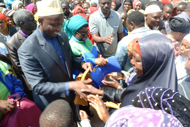 WAZIRI SIMA AONGOZA OPERESHENI YA MIFUKO PLASTIKI SINGIDA