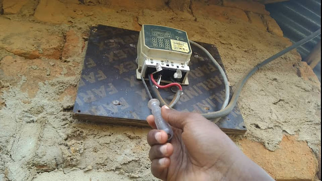TANESCO WABAINI HUJUMA NA UBADHILIFU WA MIUNDO MBINU YAKE UNAOFANYWA NA WAFANYABIASHARA WA SENENE BUKOBA
