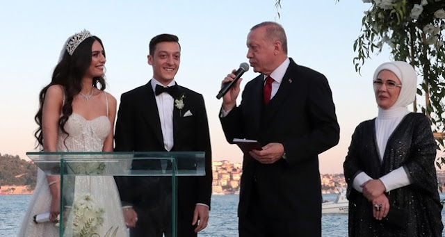 RAIS WA UTURUKI AWA MPAMBE NDOA YA MESUT OZIL