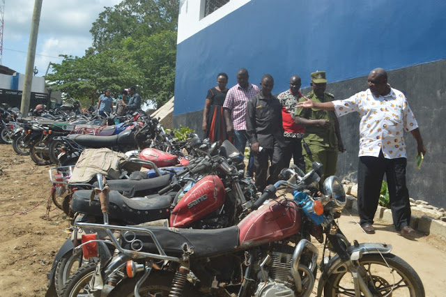 WAZIRI KANGI ASHANGAA KUKUTA MAHABUSU WALIOKAA RUMANDE KWA MIEZI 6 KITUO CHA POLISI GOGONI