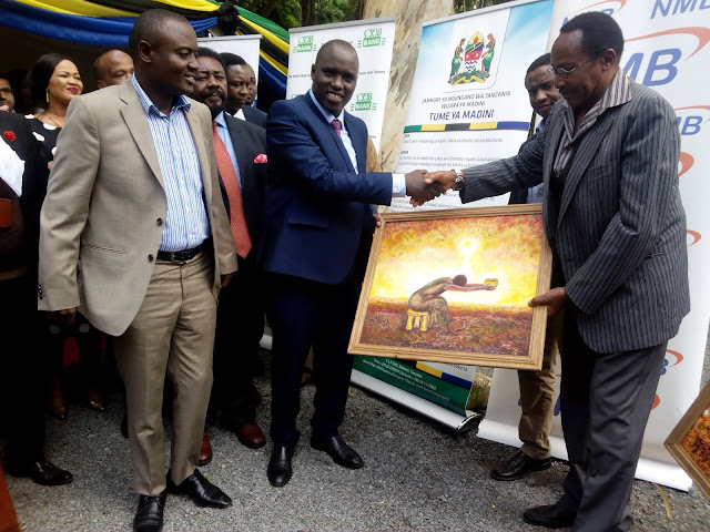 BITEKO:WATANZANIA FICHUENI WANAOKWEPA KODI NA KUTOROSHA MADINI