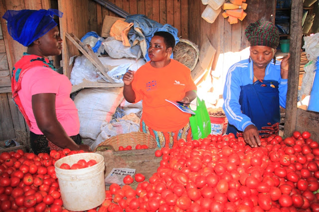 WANAWAKE WAFANYABIASHARA MASOKONI JIJINI MBEYA WAJIUNGA NA UMOJA WA KITAIFA