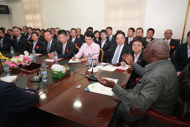 Balozi Seif kuwaongezea muda madaktari wageni