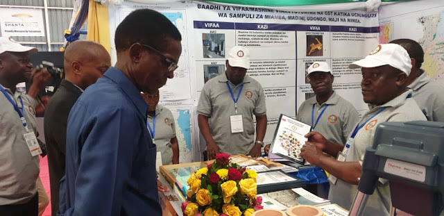 PROFESA IKINGURA ATEMBELEA BANDA LA GST KWENYE MAONESHO YA SABASABA