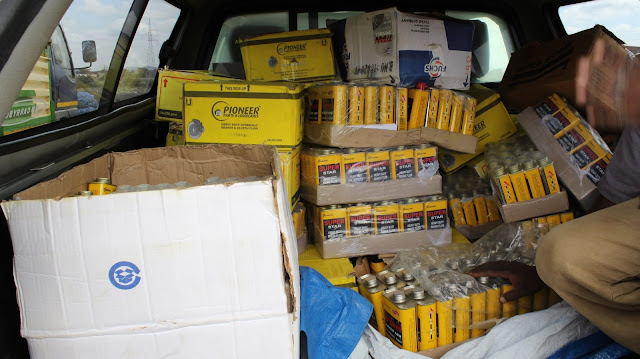 TBS Yateketeza Tani Mbili za Bidhaa Zilizopigwa Marafuku mkoani Arusha.