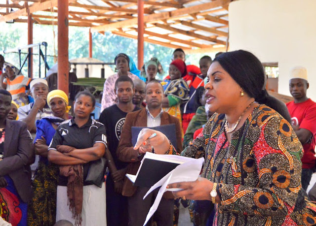 WAZIRI MHAGAMA ATOA MAAGIZO KWA VIONGOZI WA SHAMBA LA KATANI LA HASSAN SISAL ESTATE