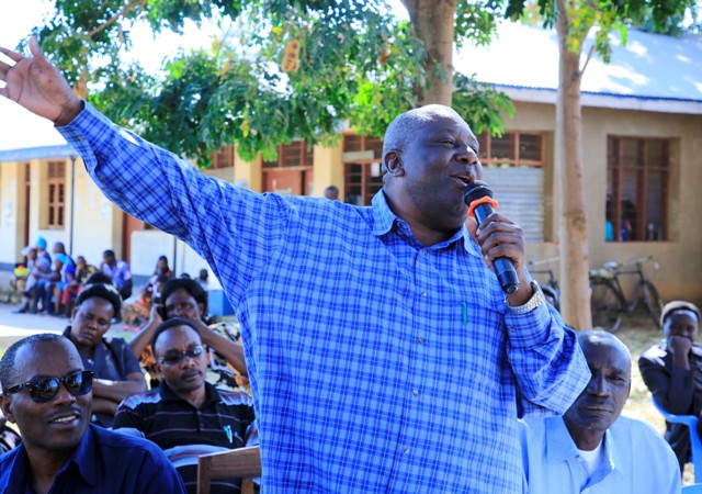 WAZIRI LUGOLA KUYAFUTA KAMPUNI BINAFSI YA ULINZI YANAYOAJIRI VIKONGWE, ASKARI FEKI WASIOPITIA MAFUNZO, KULIPA MISHAHARA FINYU
