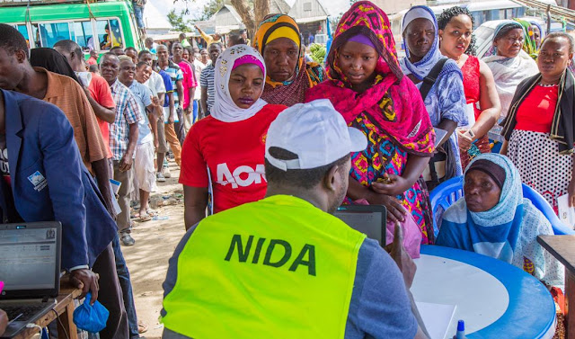 TCRA yaendelea na kampeni ya utoaji Elimu ya Usajili wa laini kwa kutumia alama za vidole Kilwa,mkoani Lindi