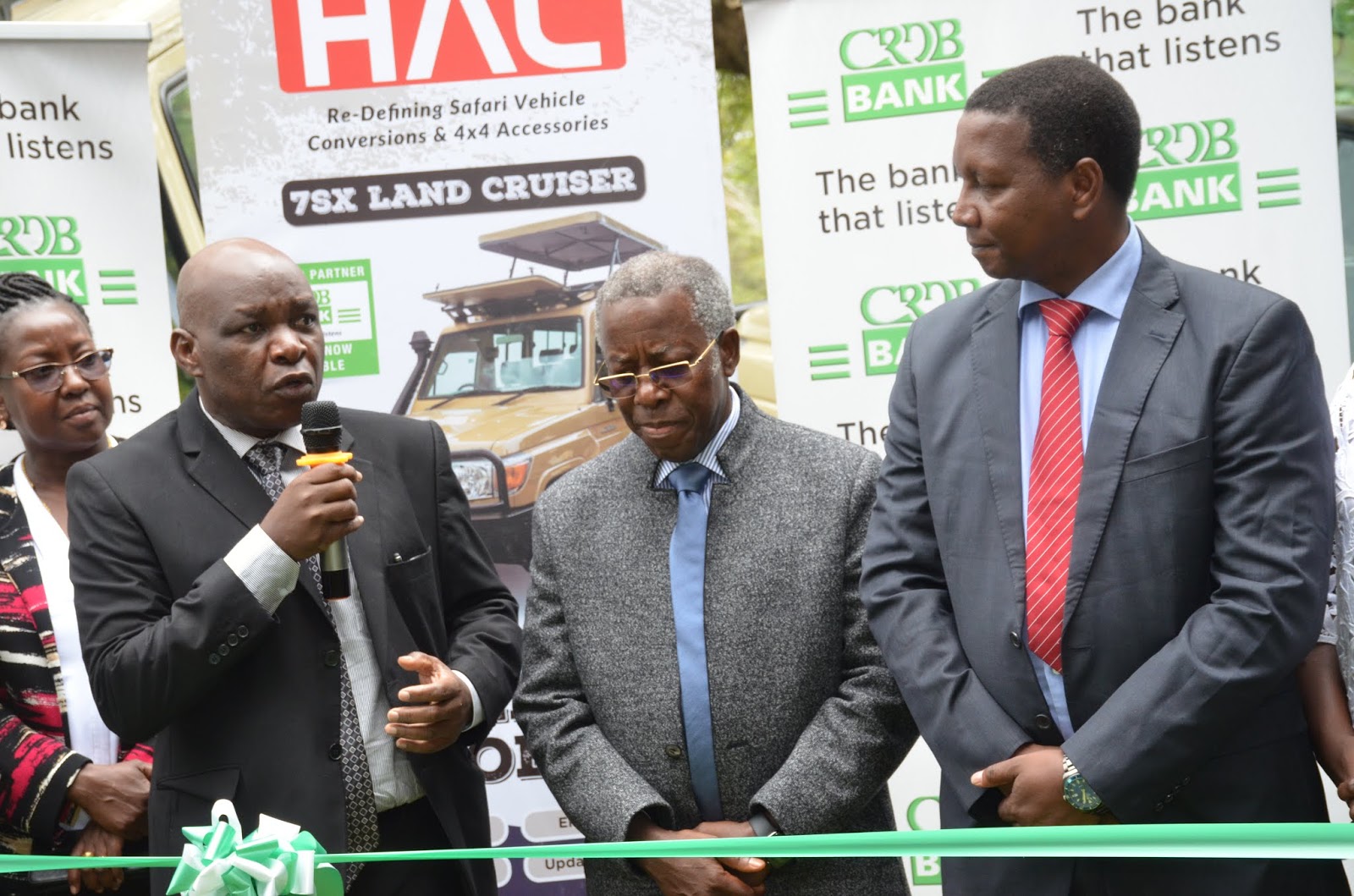 benki ya CRDB yazindua kwa kishindo zao jipya la SAFARI CAR LOAN jijini Arusha