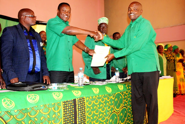 UMOJA WA WAZAZI CCM SHINYANGA WATOA TAMKO KUMPONGEZA RAIS MAGUFULI