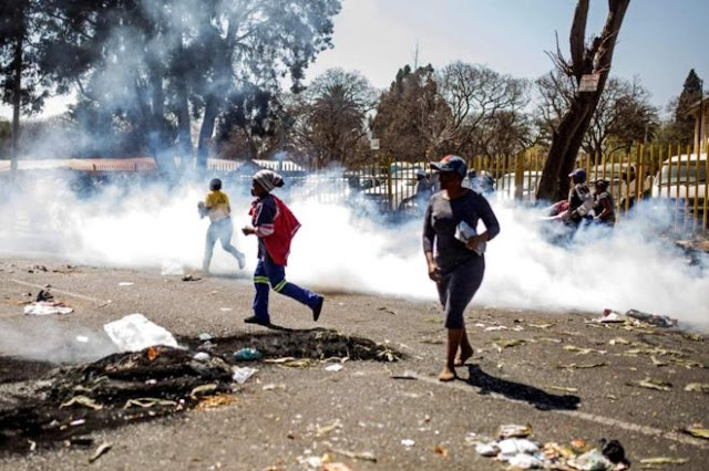 POLISI NCHINI AFRIKA KUSINI YAKAMATA WATU 41 KWA TUHUMA MBALIMBALI