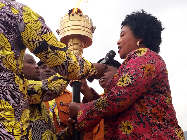 MWENGE WA UHURU WAZINDUA MIRADI TISA MBINGA MJI YA MILIONI 924