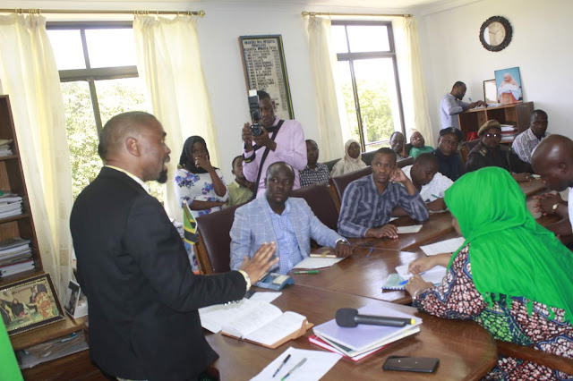 NAIBU WAZIRI MGUMBA AWATAKA WALIMU NCHINI KUACHA KUTUMIA KILIMO KAMA ADHABU YA KUWAPA WANAFUNZI