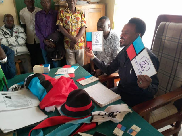 KATIBU NA MWENEZI CHADEMA LONGIDO WATIMKIA CCM.