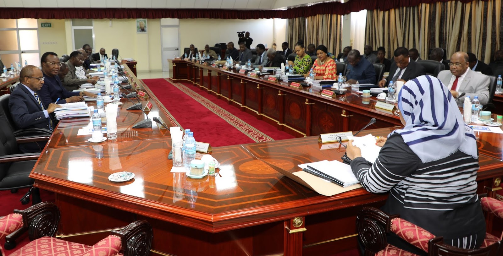 MAKAMU WA RAIS MHE. SAMIA SULUHU HASSAN AONGOZA KIKAO CHA BARAZA LA MAWAZIRI JIJINI DODOMA