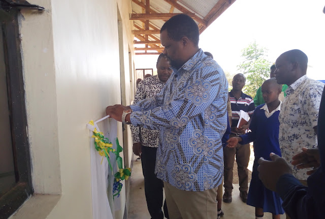 MNYETI AWASHUKIA WANASIASA UCHWARA SIMANJIRO