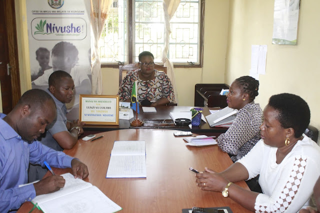 DC KOROGWE AFANYA MAZUNGUMZO NA KIKOSI KAZI CHA KURATIBU NA KUSIMAMIA MIRADI INAYOTEKELEZWA KUPITIA MKOPO WA BENKI YA DUNIA