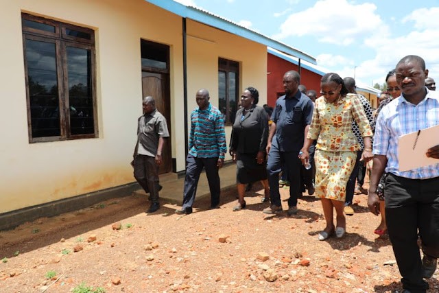 PROF NDALICHAKO AKERWA NA USIMAMIZI MBOVU WA MIRADI YA ELIMU, ATOA MAELEKEZO KWA KATIBU MKUU