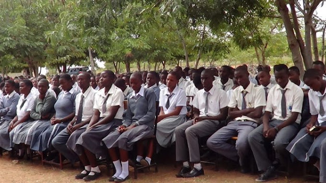 WATOTO 350 WAKATISHA MASOMO YAO KWA SABABU MBALIMBALI