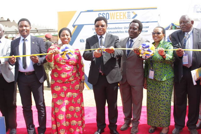 WAZIRI MKUU AZINDUA WIKI YA AZAKI, AWATAKA KUENDELEA KUHUDUMIA WANANCHI