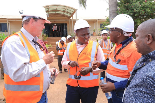 BITEKO ANG’AKA KUHUSU MISHAHARA YA WATANZANIA MIGODINI