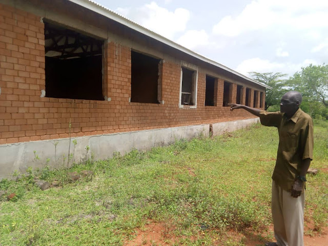 WAKAZI JAMII YA WAFUGAJI CHAMAKWEZA WAANZA UJENZI WA SHULE YA SEKONDARI