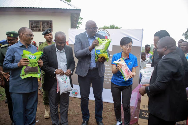 UBALOZI WA CHINA,TAASISI YA SUKOS KOVA FOAUNDATION WACHANGIA MRADI WA KUZUIA UJANGILI KANDO YA HIFADHI ZA TAIFA NCHINI