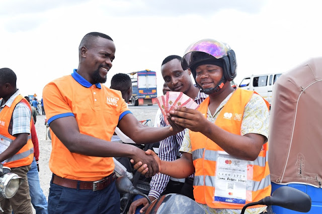 BENKI YA NMB YAKABIDHI ZAWADI KWA WASHINDI TISA KAMPENI YA MASTABODA