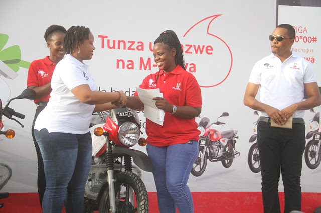 Mama lishe ajishindia bodaboda kupitia promosheni ya ‘TUNZA, UTUNZWE na M-PAWA’