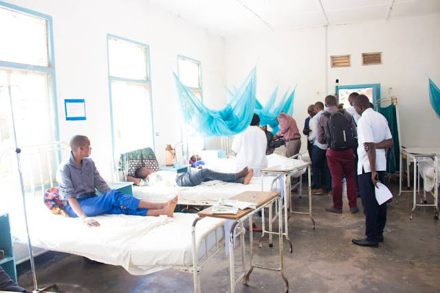 WAWILI WARUHUSIWA KATI YA 55 WALIOKULA CHAKULA CHENYE ‘SUMU’